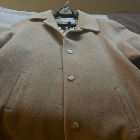 Larry Levine Jackets & Blazers - Woman’s short wool coat. In mint condition. Lightly worn.